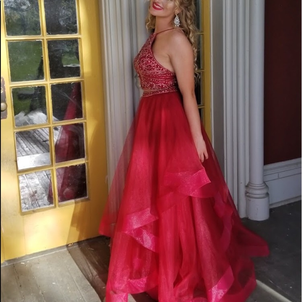 Jovani size 4 two piece prom dress